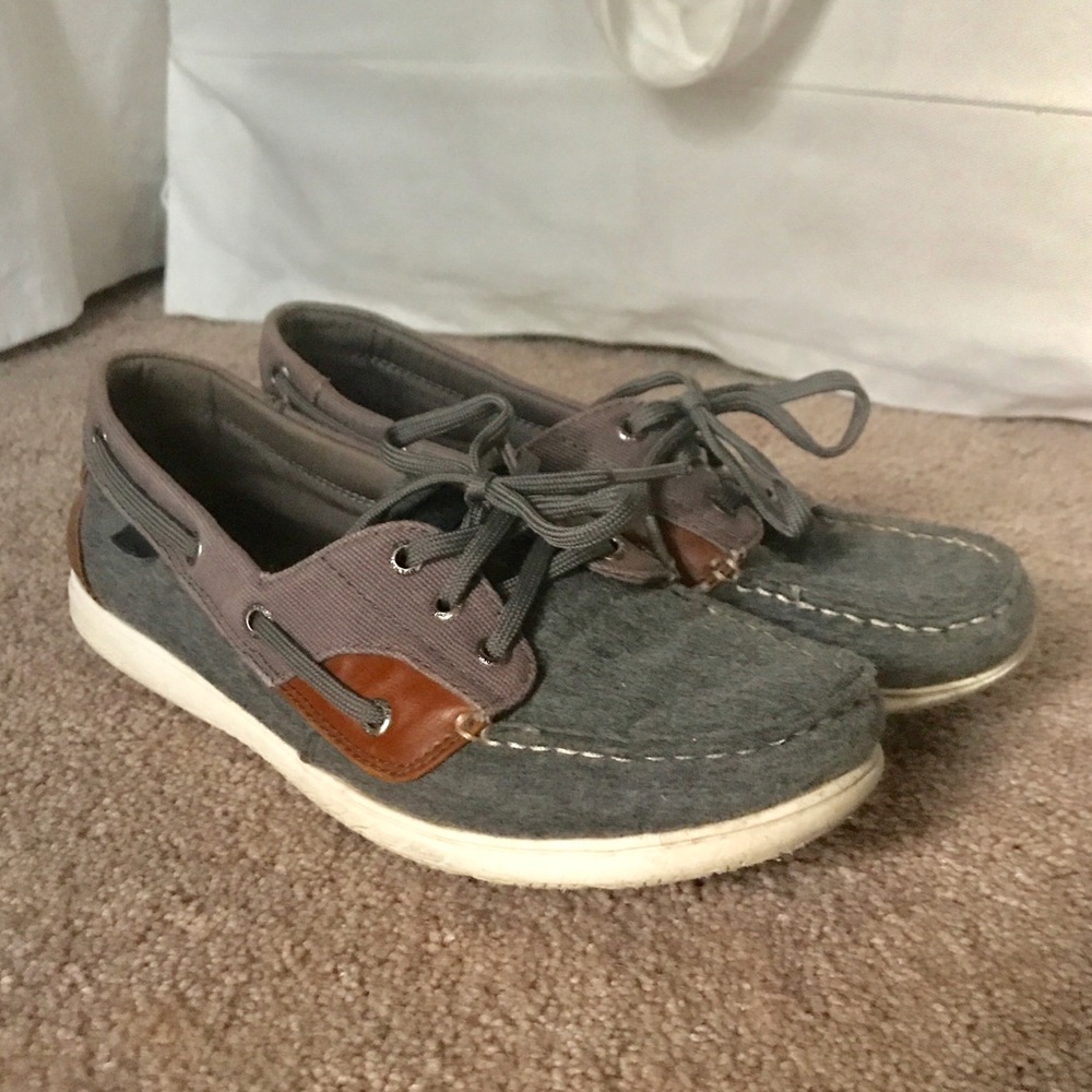 Sperry boat shoes